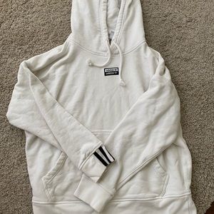 ADIDAS Sweatshirt🤍🖤